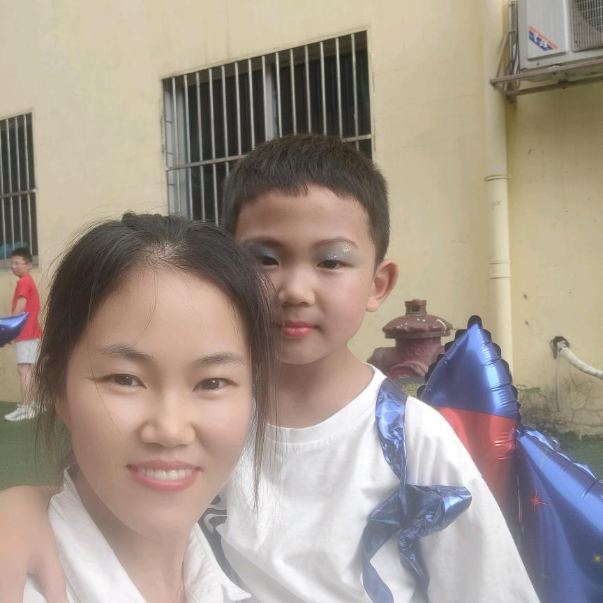 王美华