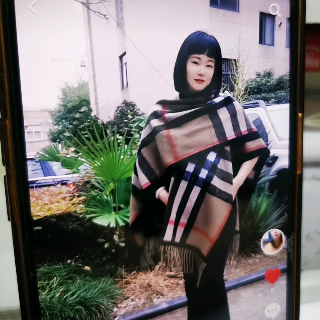濮院依铭女装工厂店