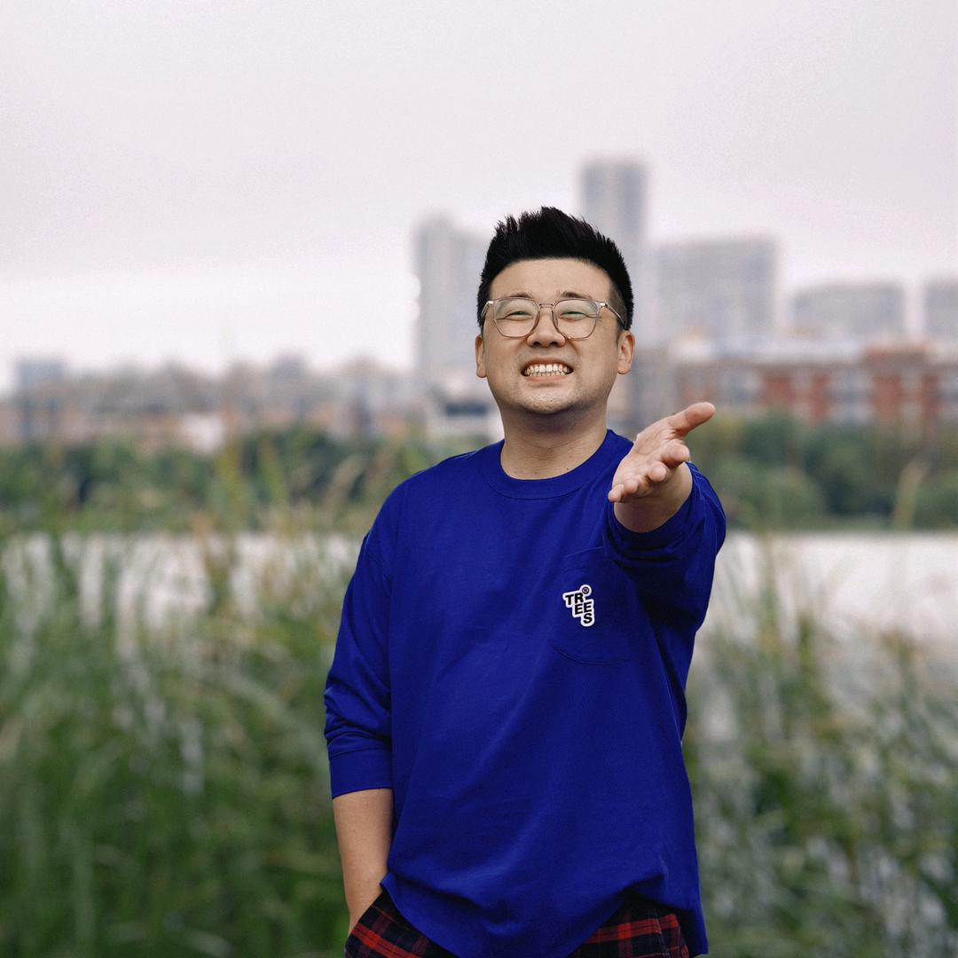 主持人张大宇