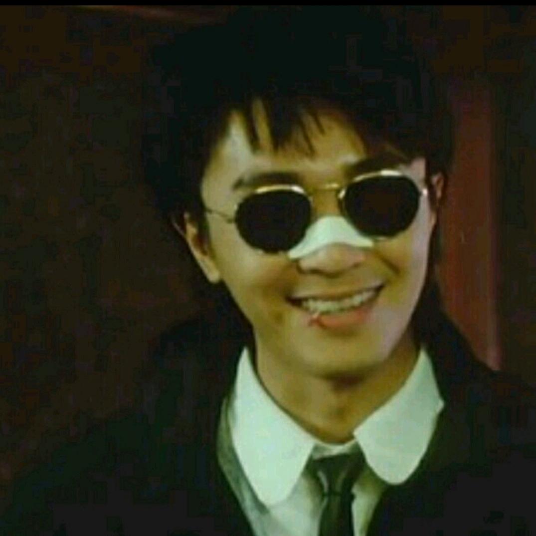 爱偷电瓶的周某
