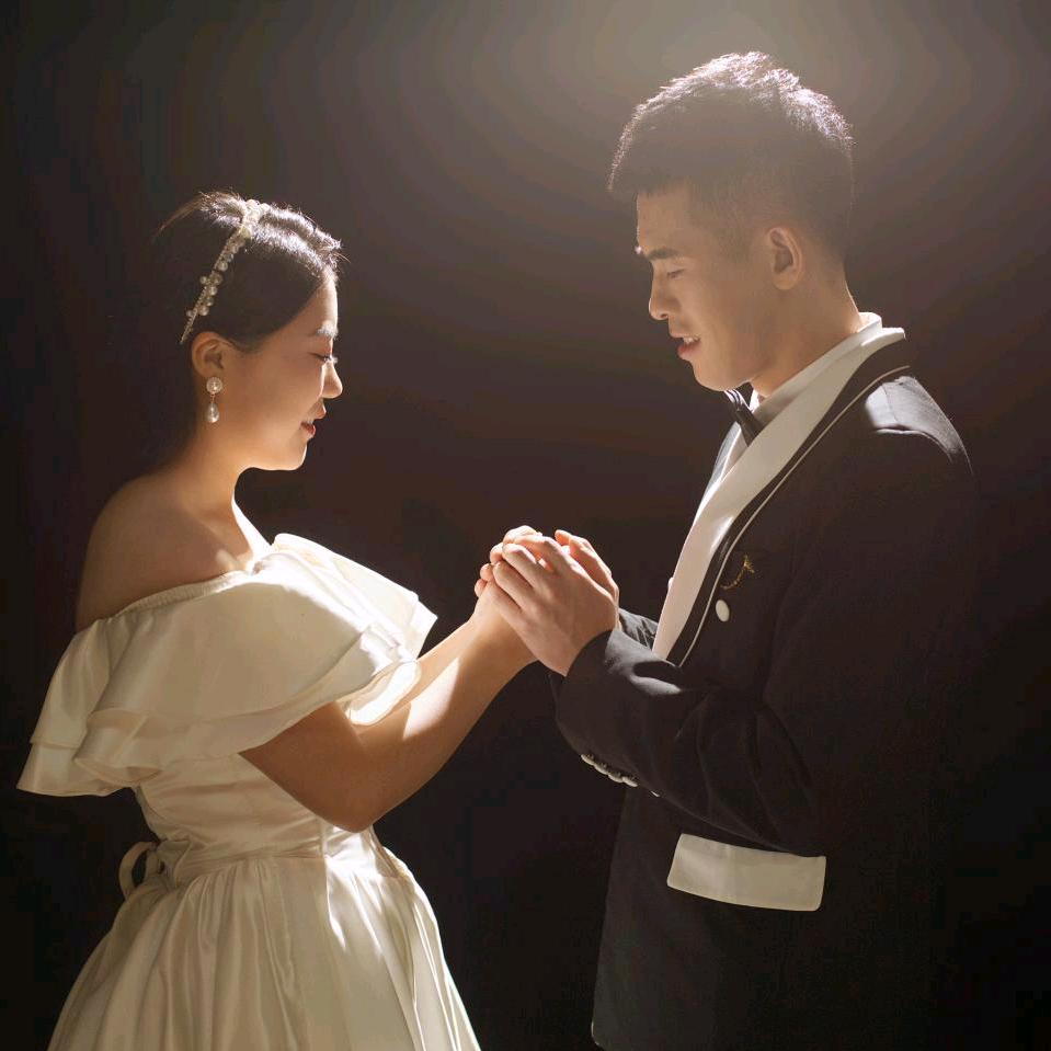 被偷走的那八年