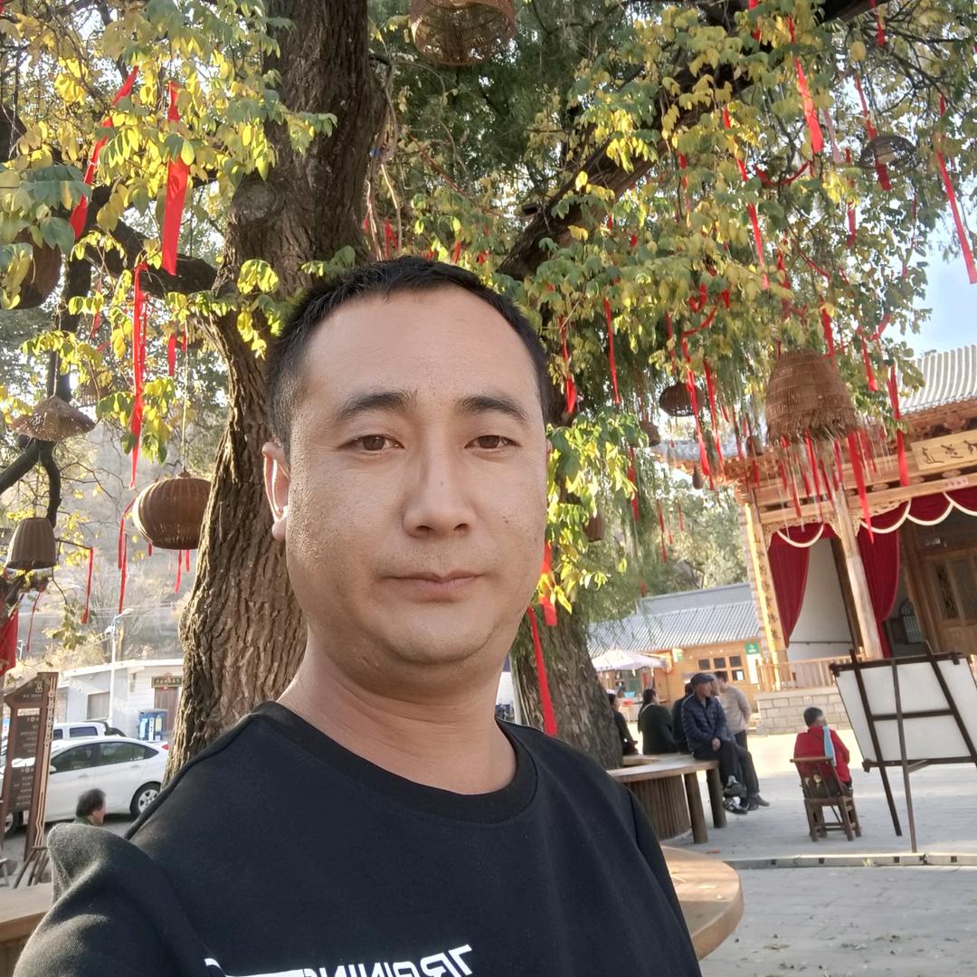 90后水果小伙