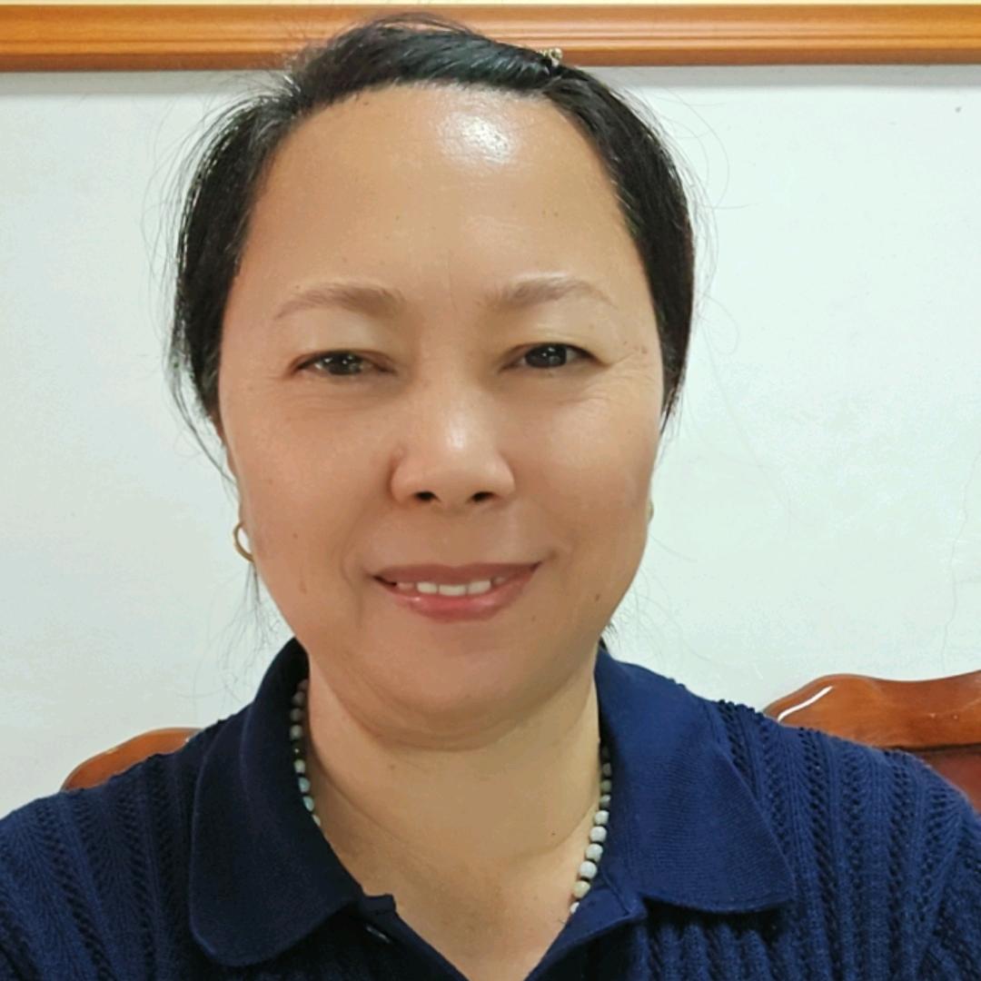 我是傅世英。吉祥如意