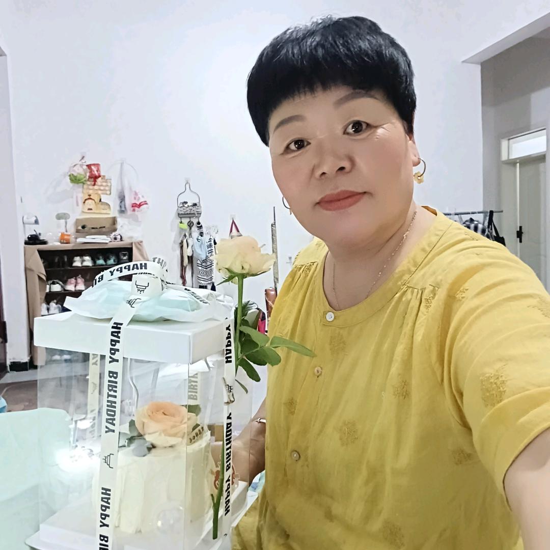 陈英