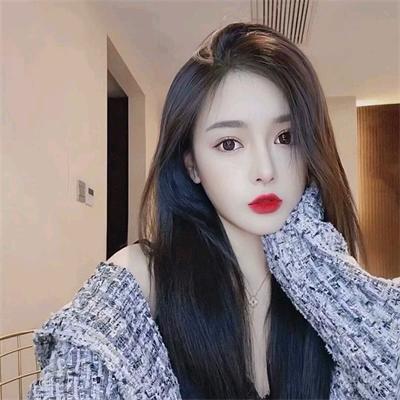 苗馨月
