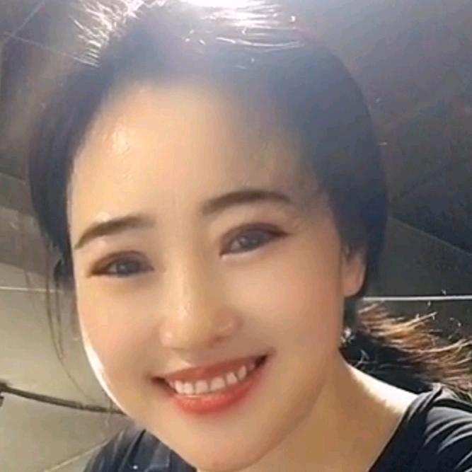 英子