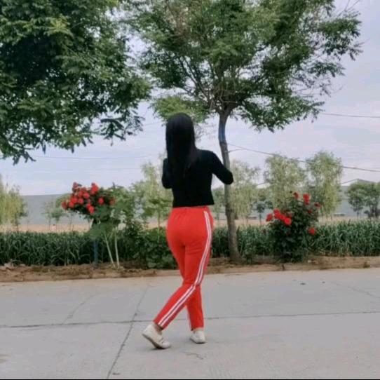 💞依依💞爱舞