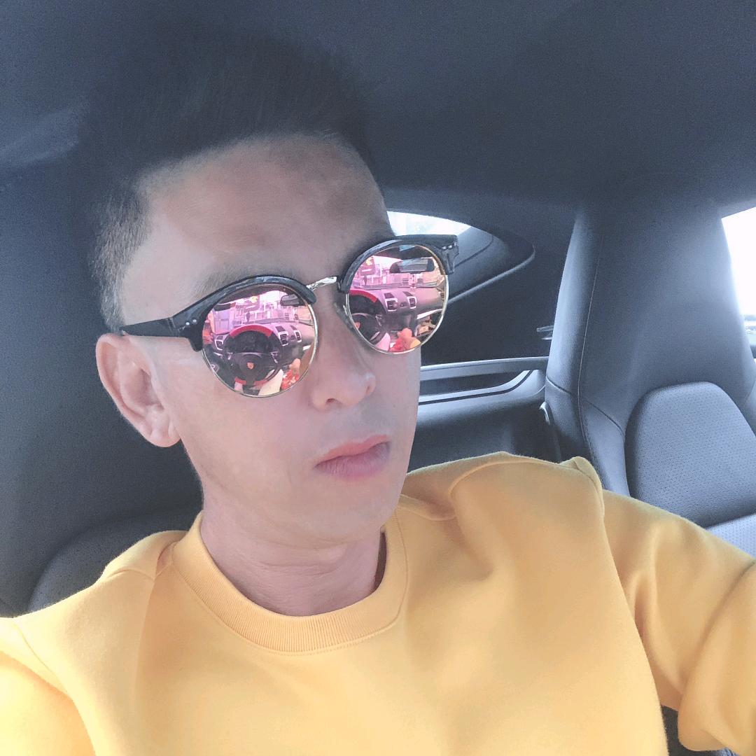杨明卖车