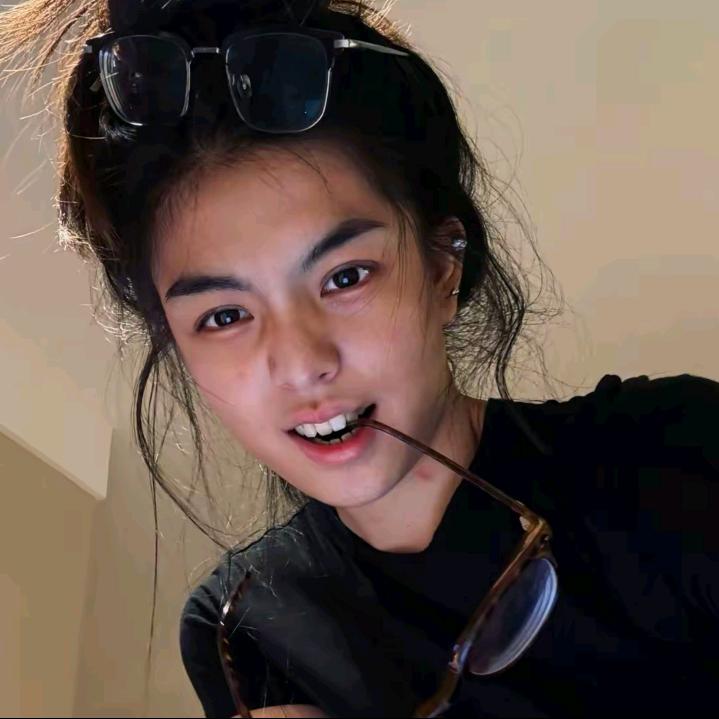 校服