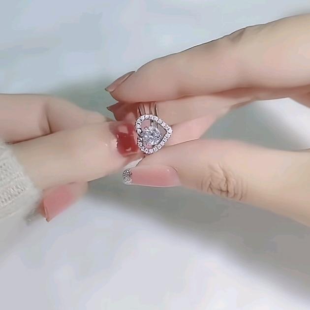 💖浅笑不语💞💪💪