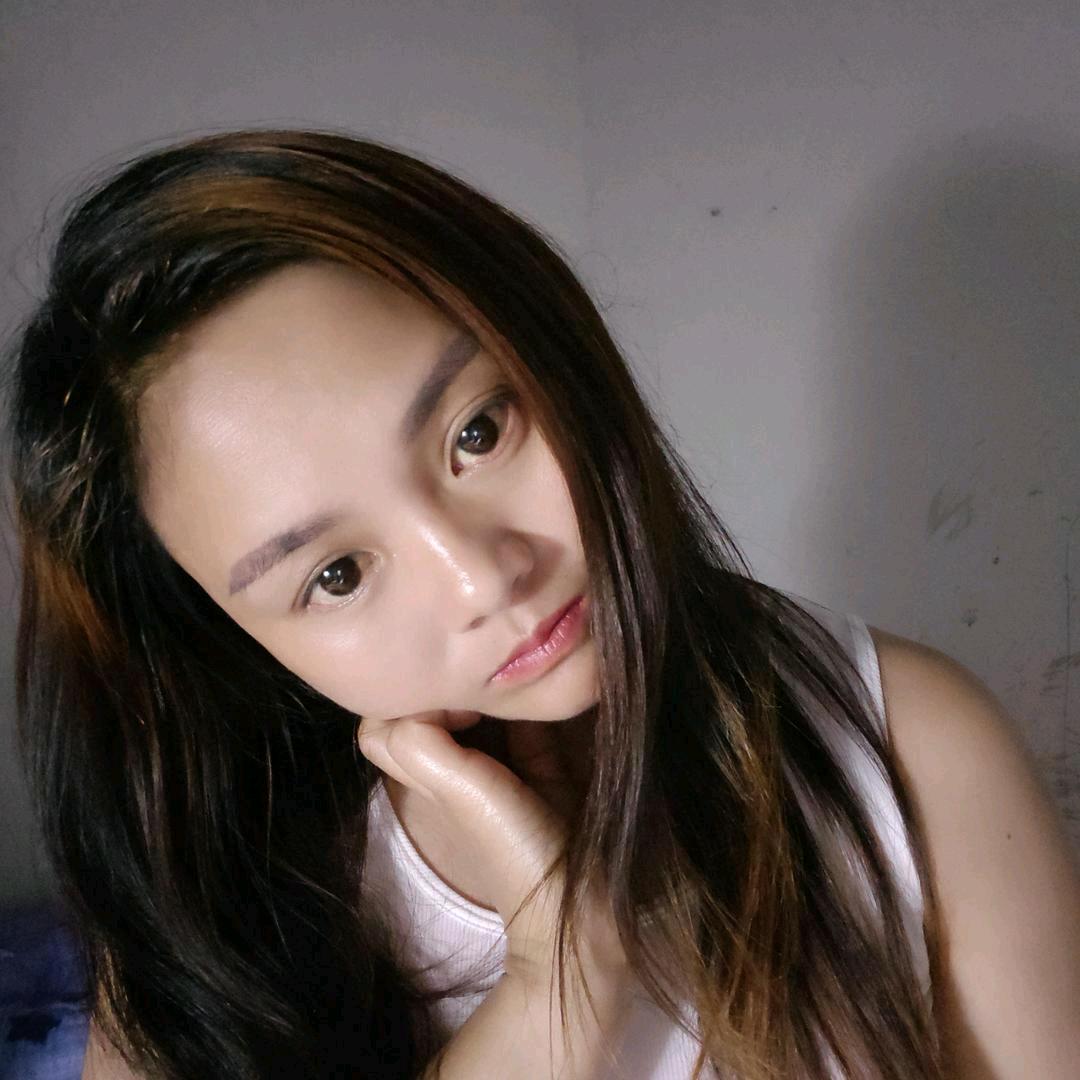 黄婷