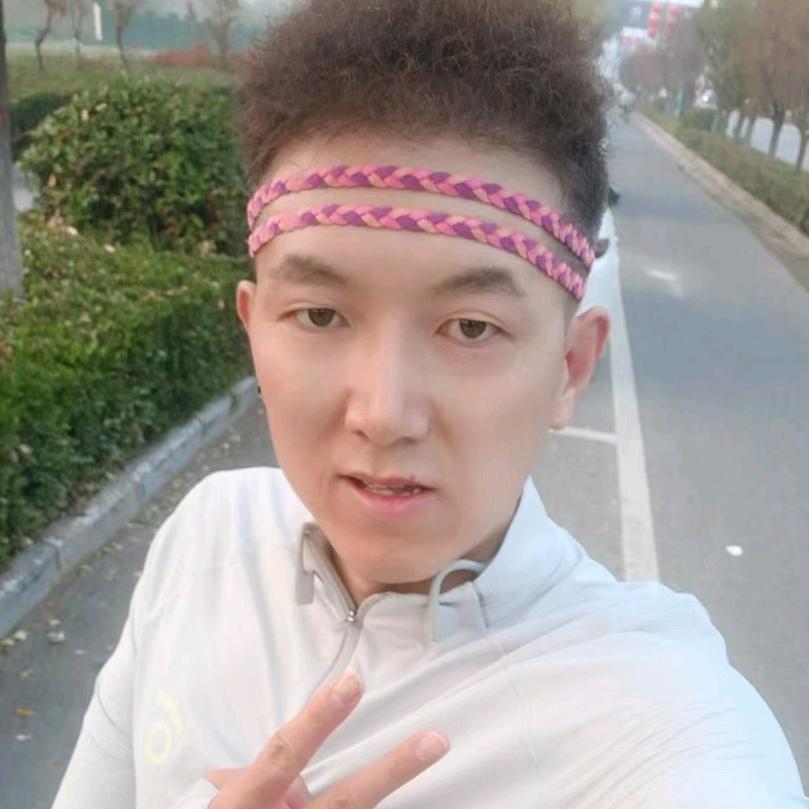 爱跑步的Eric🏃