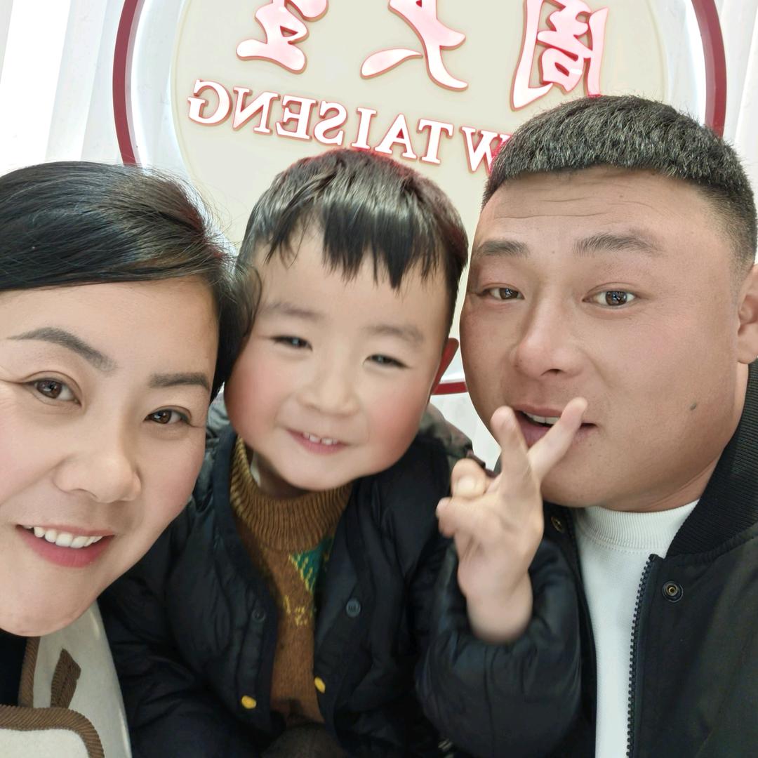 ◣☞張♚小贰☜◢