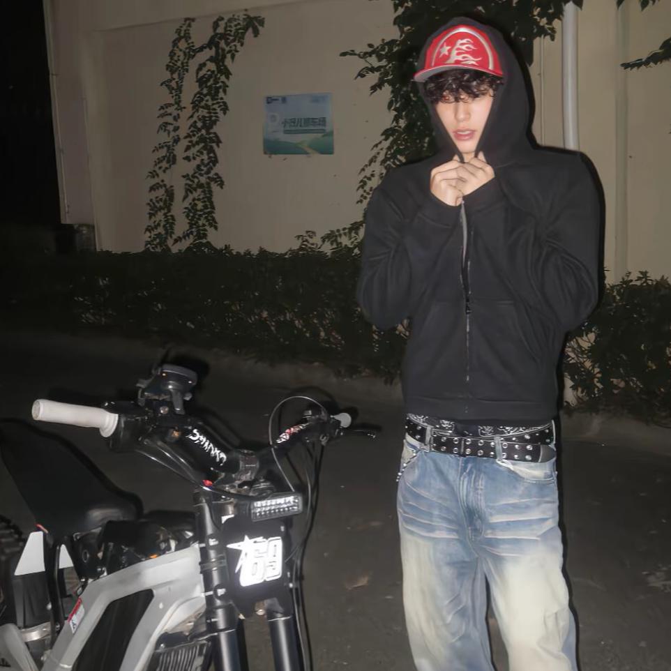 东京下小雨，京东领快递