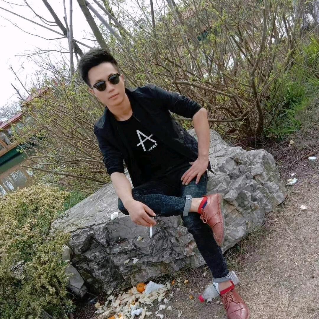 为了生活撩富婆