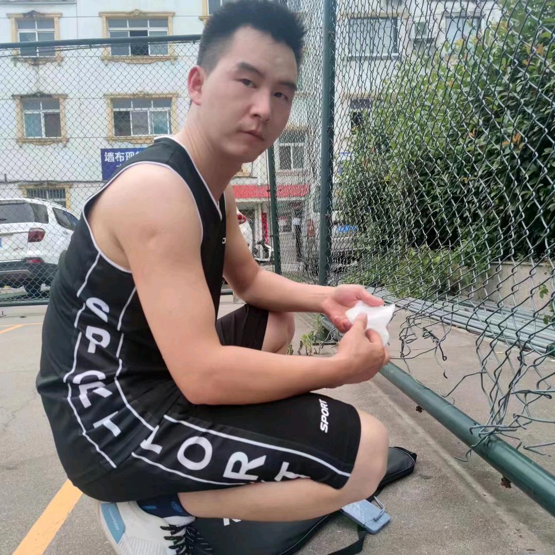 肖邦（不让看八块腹肌）