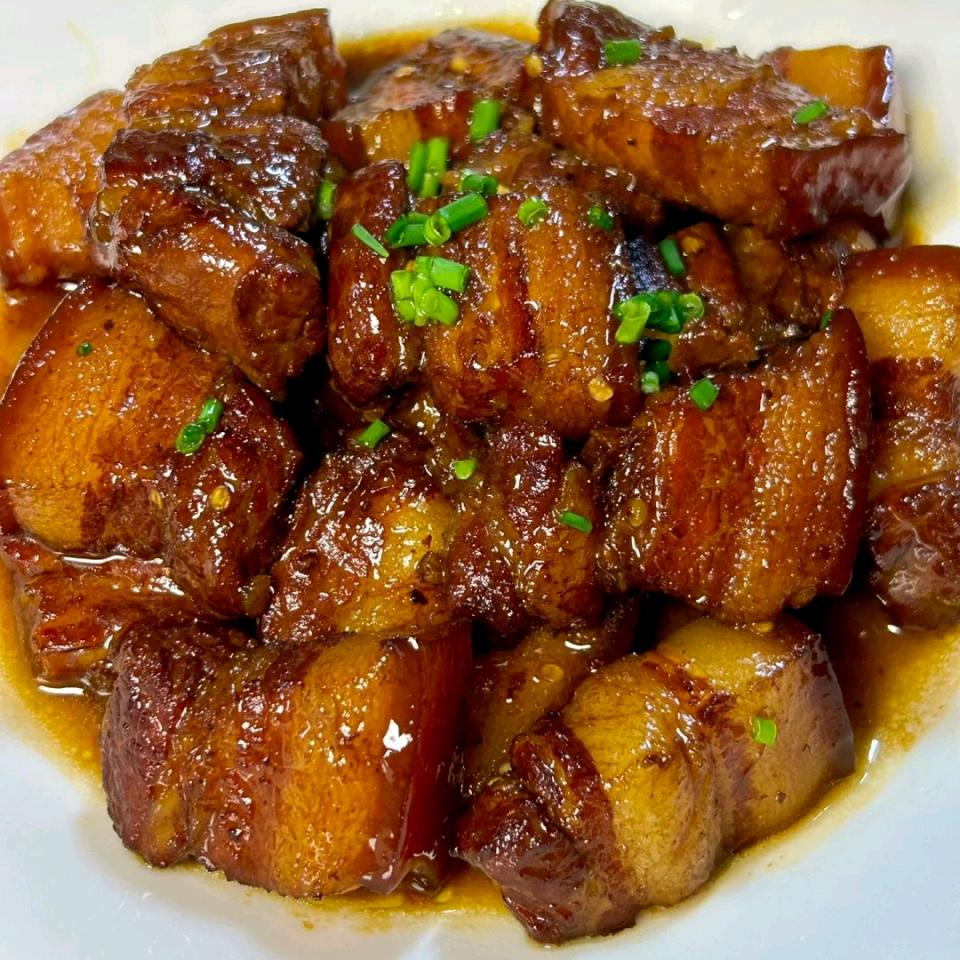 大叔红烧肉米饭