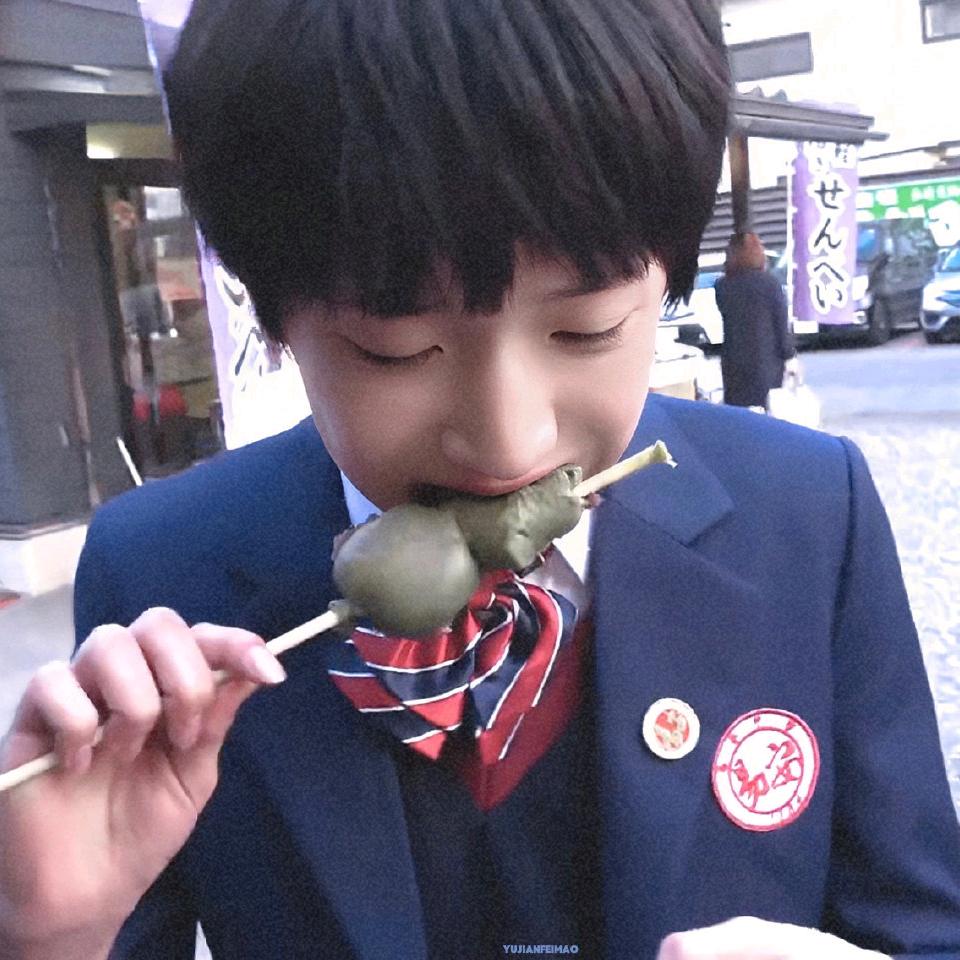 西西大王🐻头像