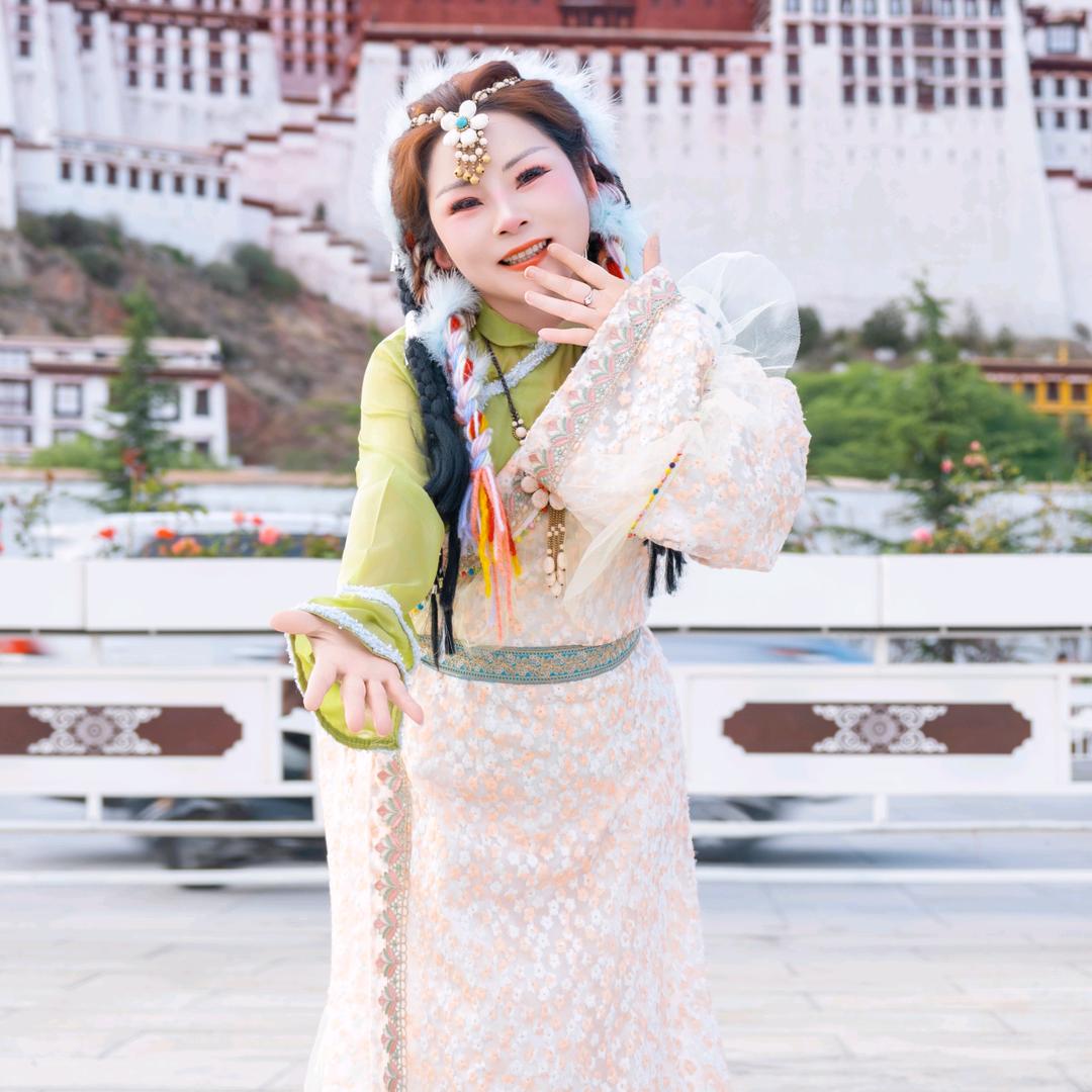 独宠❤️🐯❤️🐷