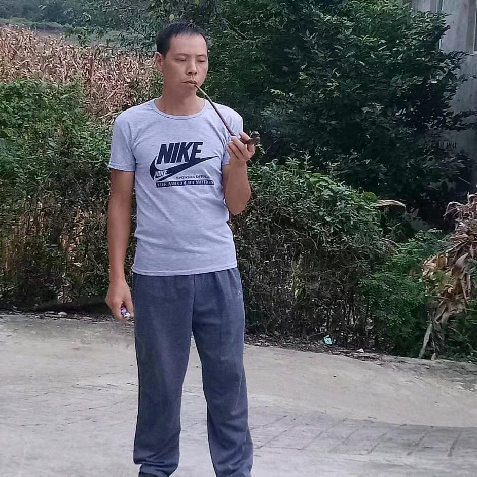 刘江
