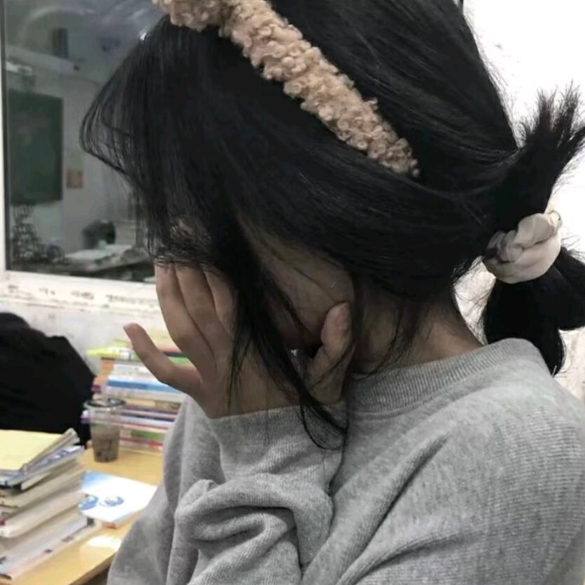 吃亿口小饼干🍪