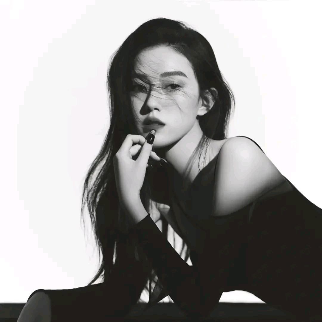 月亮不说话🌙̶͜★