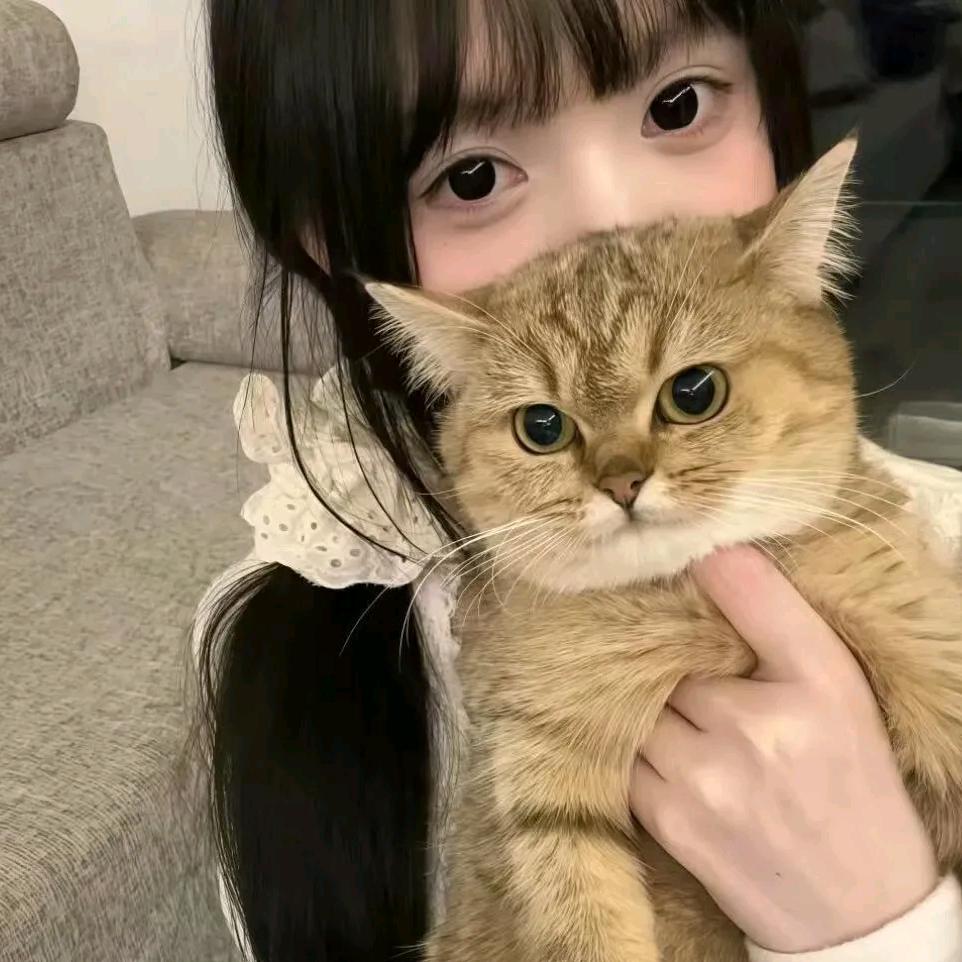^--^