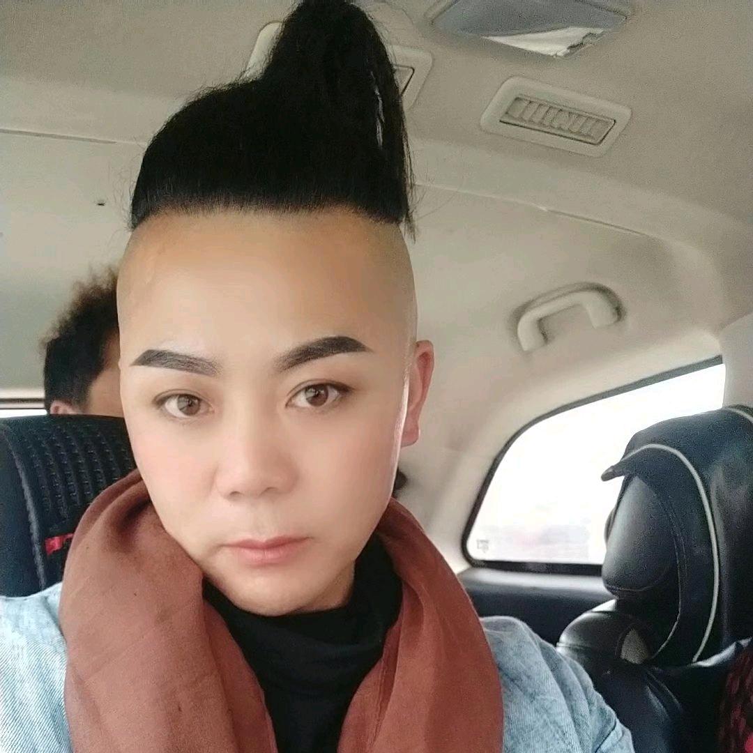 马樱花艺术团张老师
