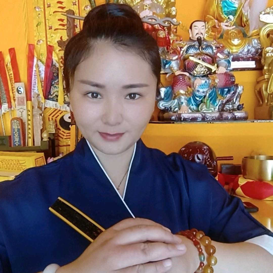 小薇臻缘阁