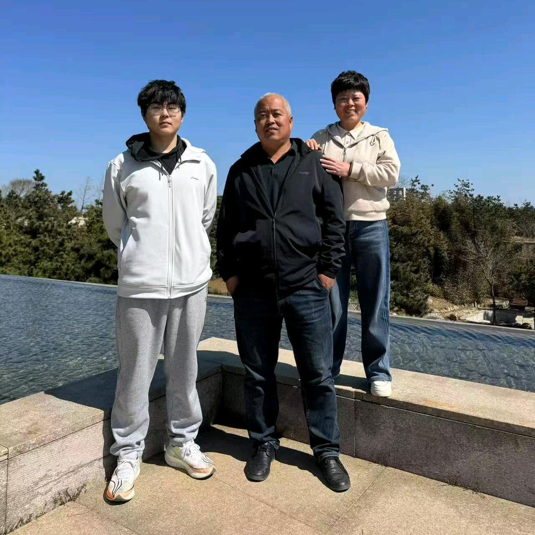 山东莱阳-会飞的拖拉机-草莓学长