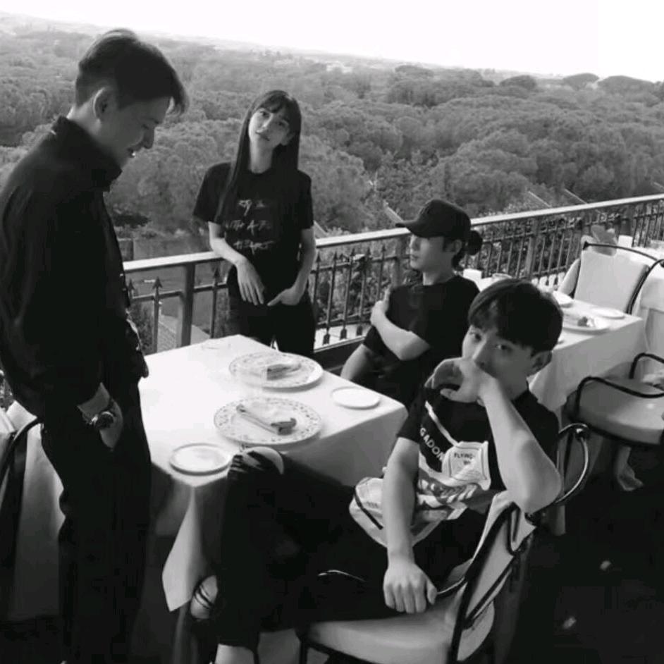 永伴baby~你又顺拐了头像