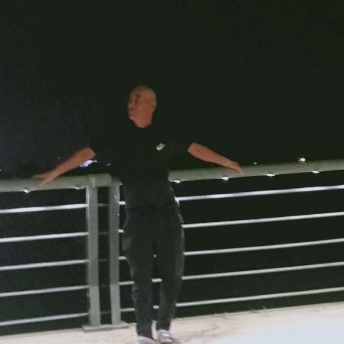 离不开酒大哥*