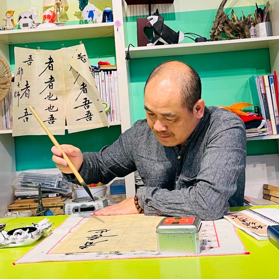 邝伟文