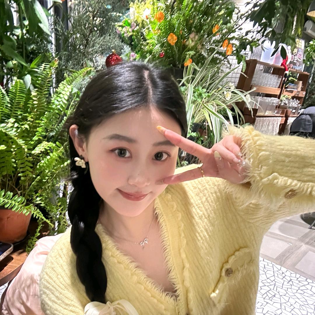 是倩倩呀😜✌︎' ֊'
