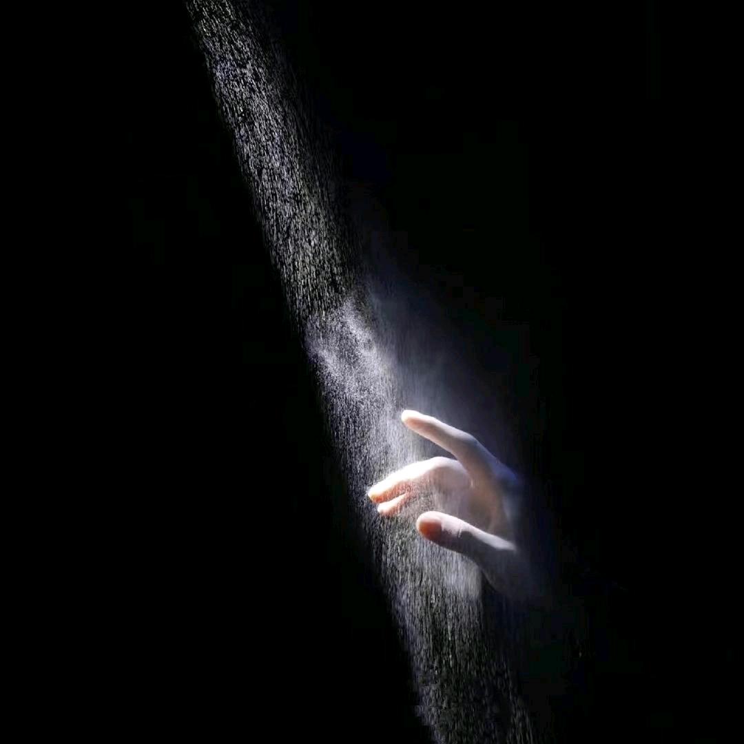枫．