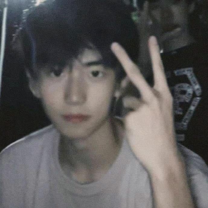 骑着老蒯用鞭子抽雨姐的乃个夜晚