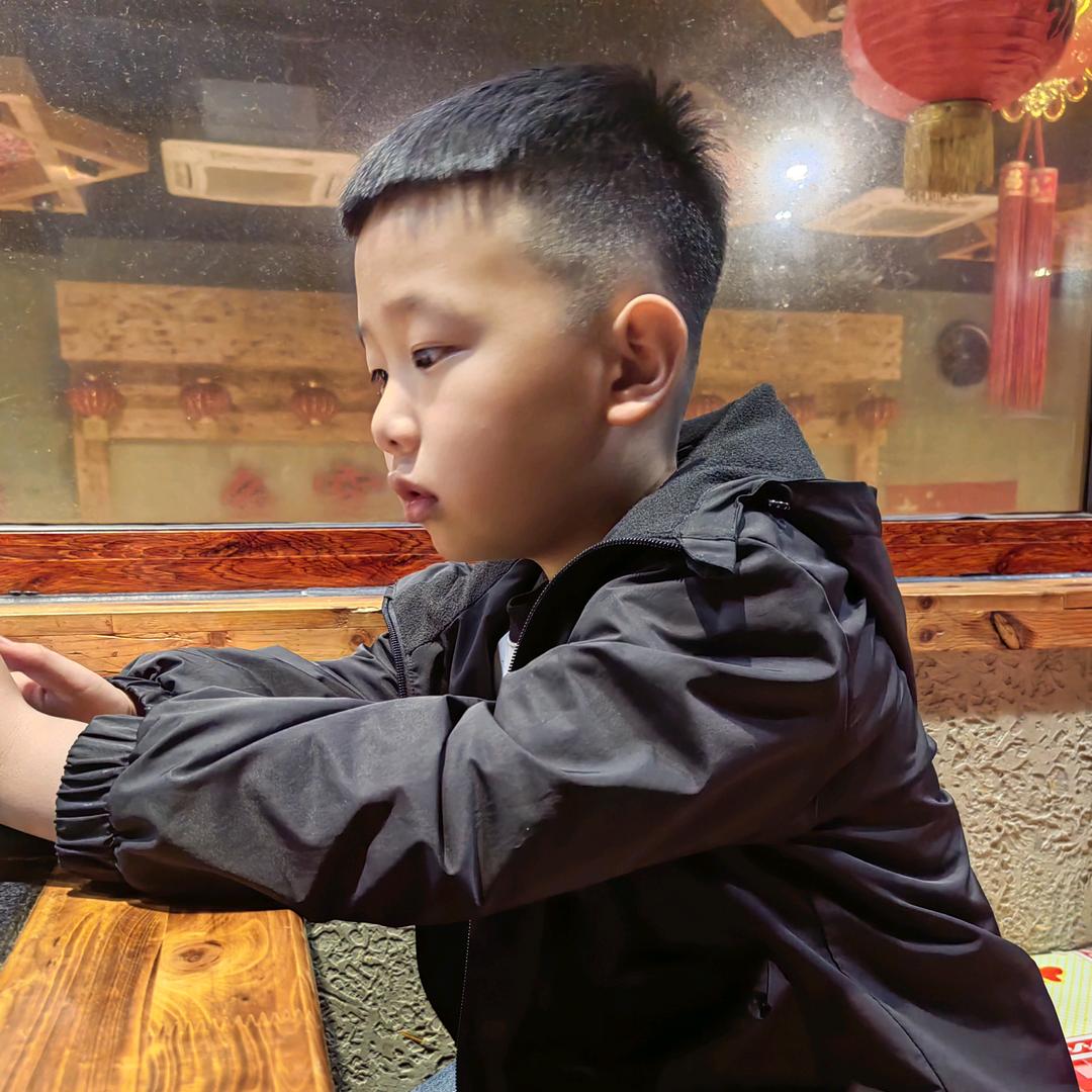 小青年张明哲