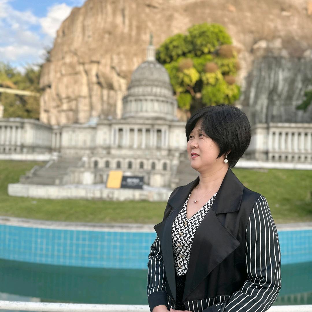 贵阳市英姐女装店