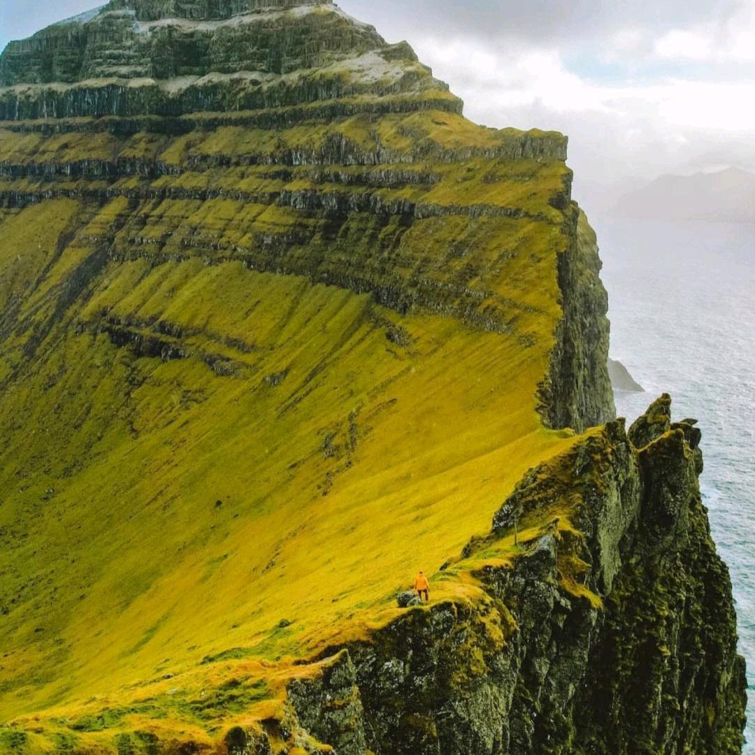 木偶诡异的太阳