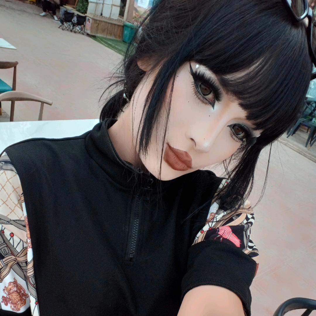 Bella