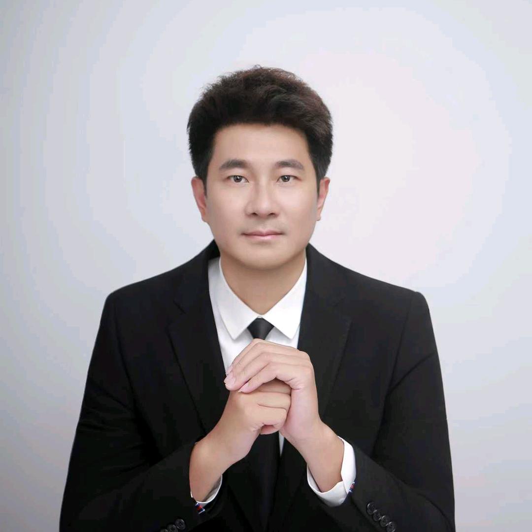 侯校长（青少年心理专家）