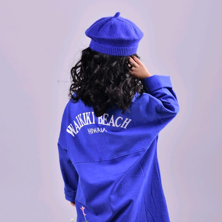 踮起脚尖靠近你