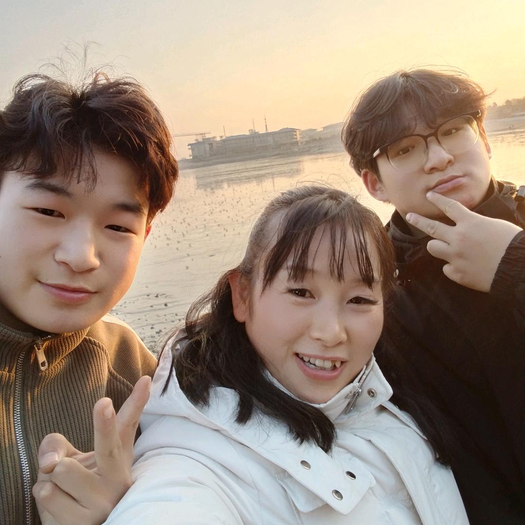 人生只争朝夕，永不东留