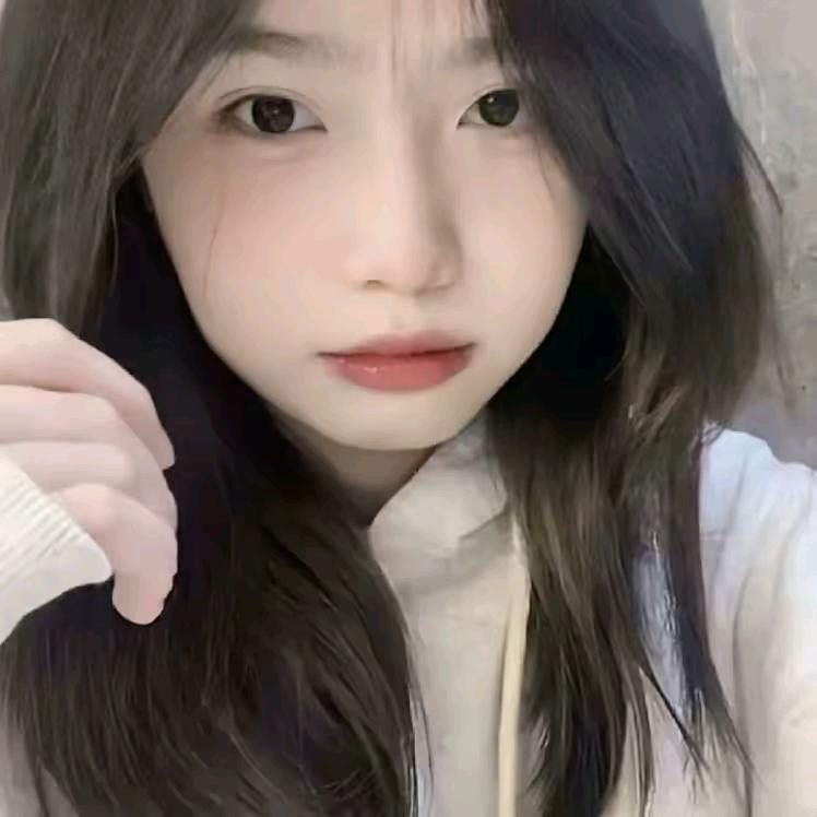 蔡鑫梦分享女生穿搭