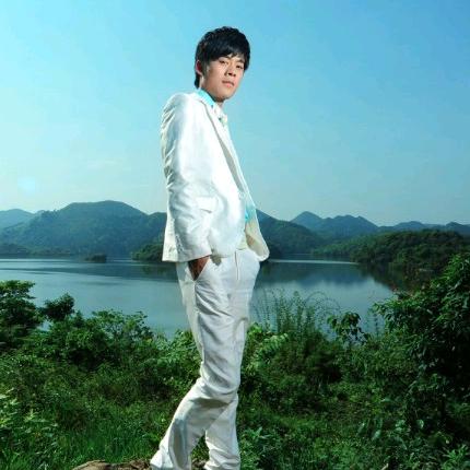 小二哥，上菜