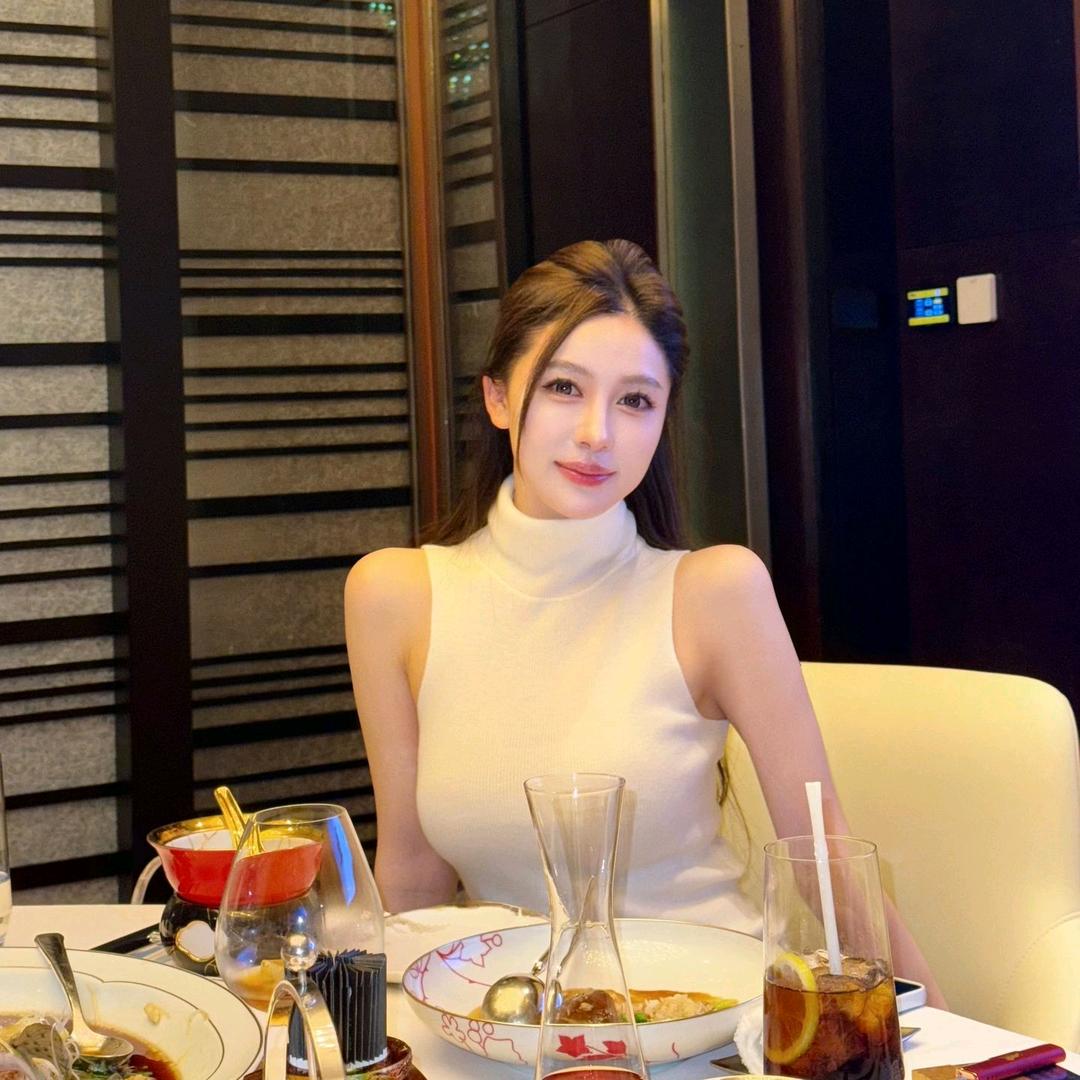 田娇baby私服穿搭
