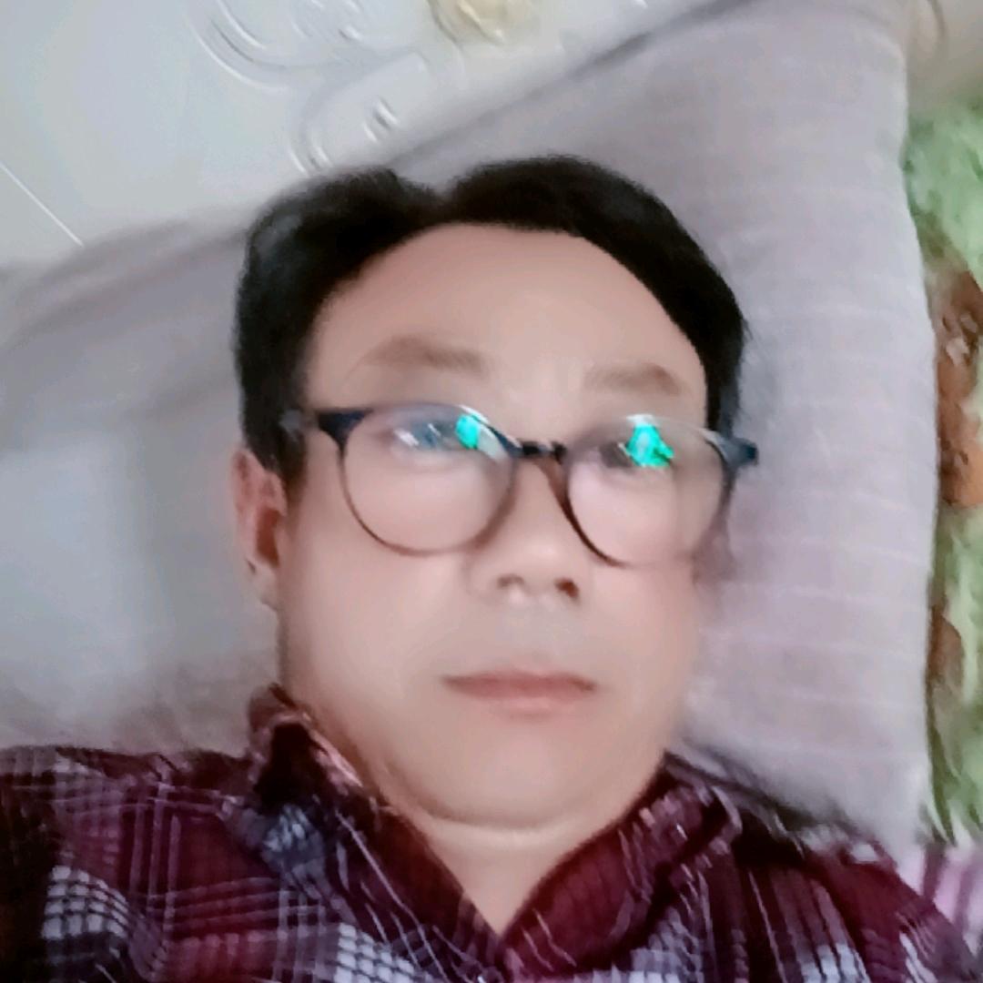 ／