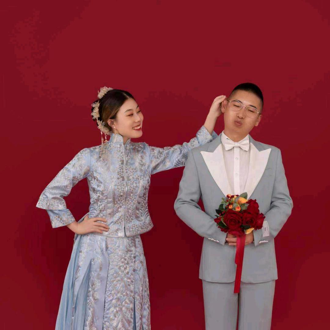 萱萱（连赞拉黑）