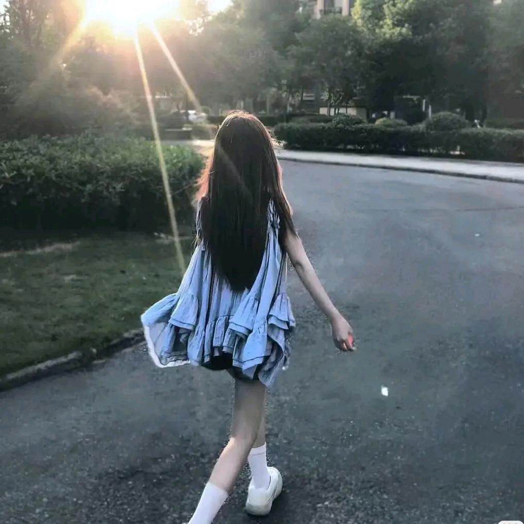 贵工贸小何学姐