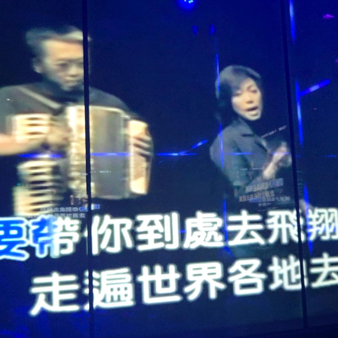 万千